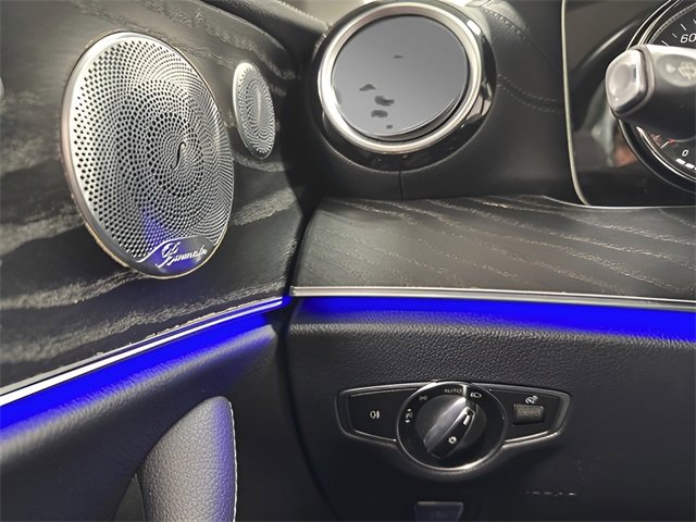 Used 2018 Mercedes-Benz E 400 4MATIC Cabriolet image 18