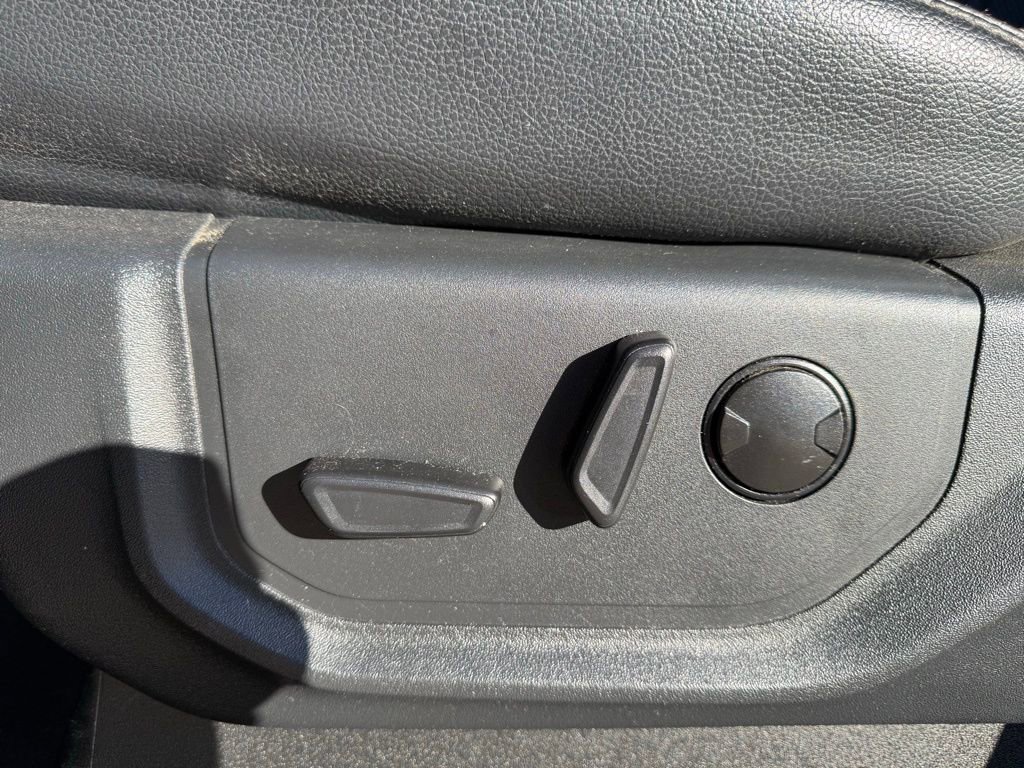 Used 2022 Ford F250 Lariat w/ FX4 Off-Road Package image 30