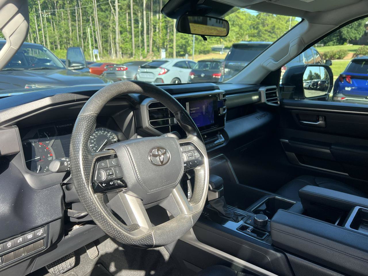 Used 2023 Toyota Tundra SR5 w/ SR5 Convenience Package AWD/4WD image 9