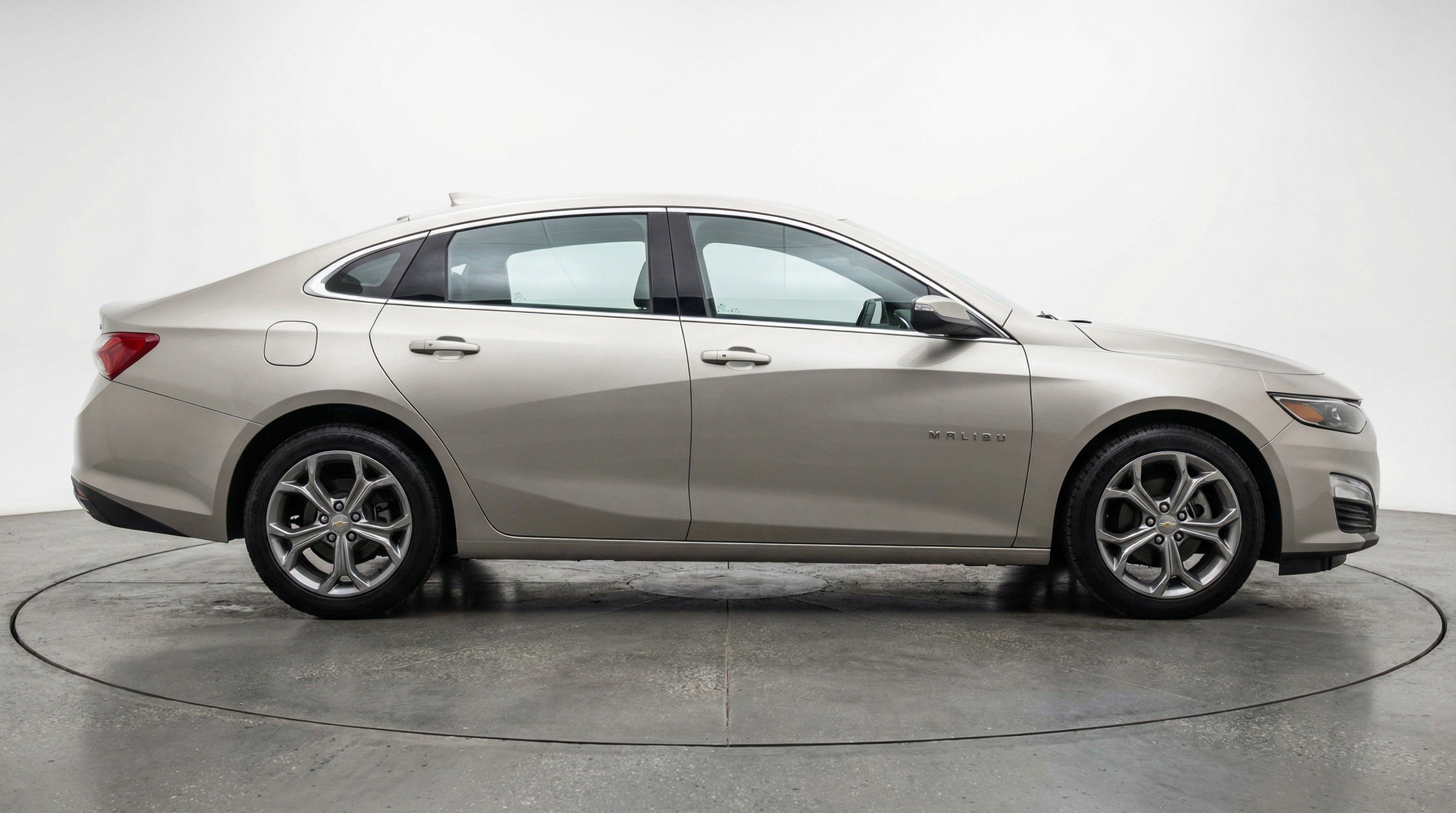 Used 2024 Chevrolet Malibu LT image 11