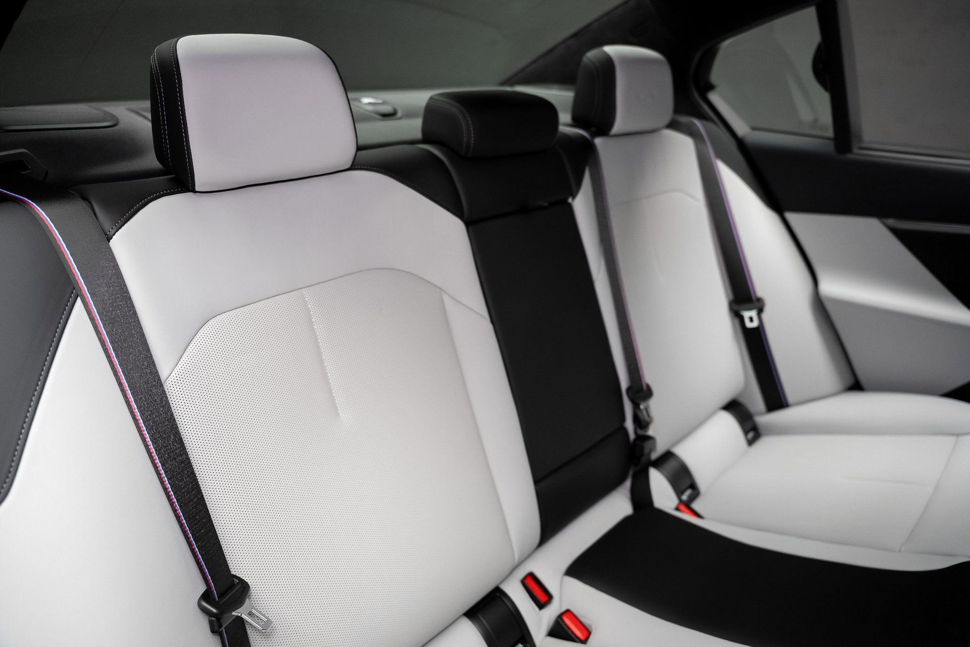 Used 2025 BMW M5 image 68