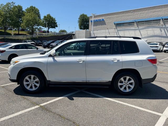 Used 2012 Toyota Highlander 4WD w/ Tech Pkg image 4