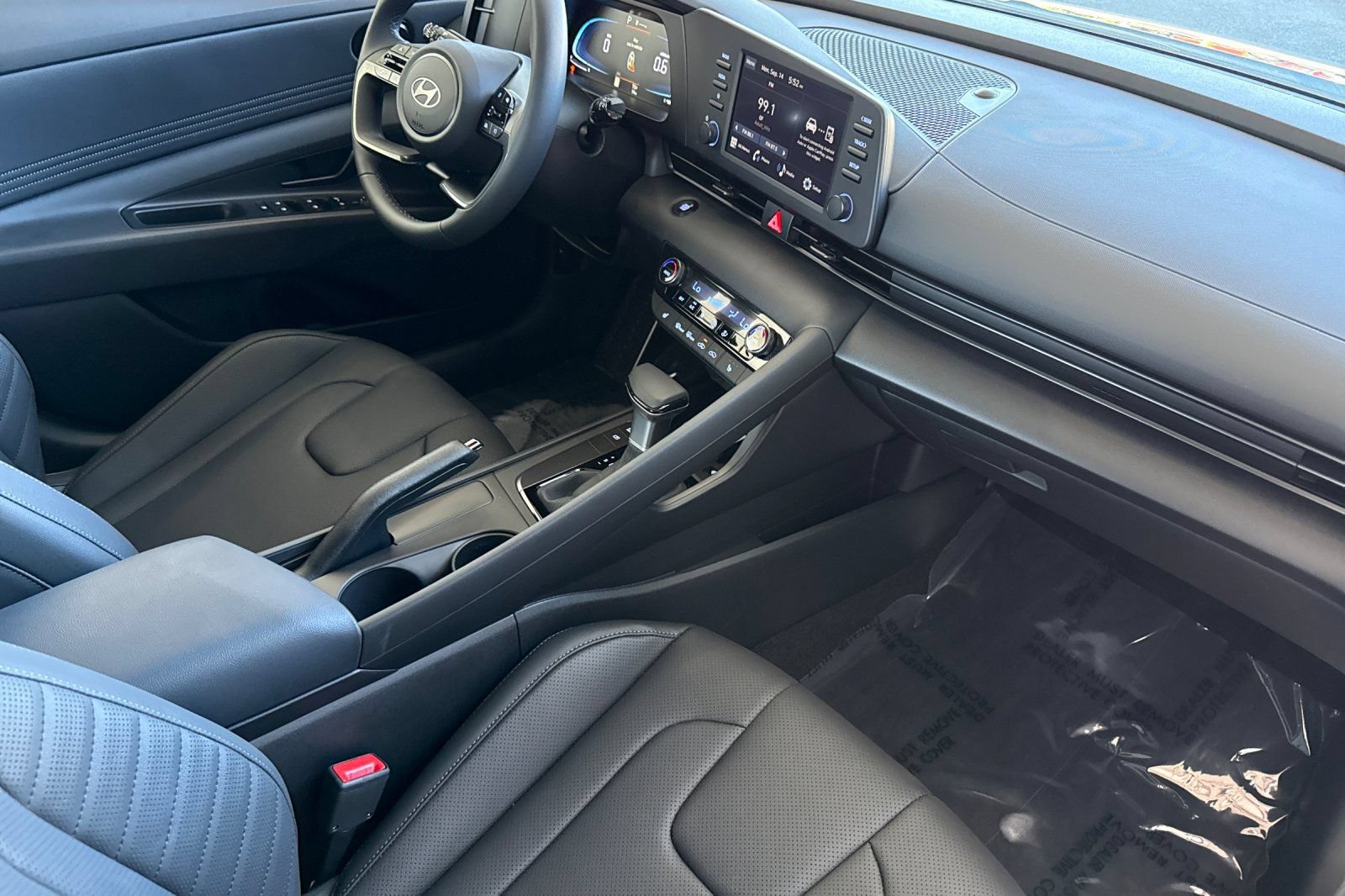 New 2026 Hyundai Elantra SEL Sport FWD image 14