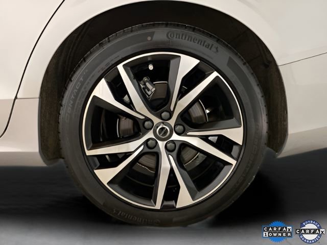 Used 2025 Volvo S60 B5 Core image 29