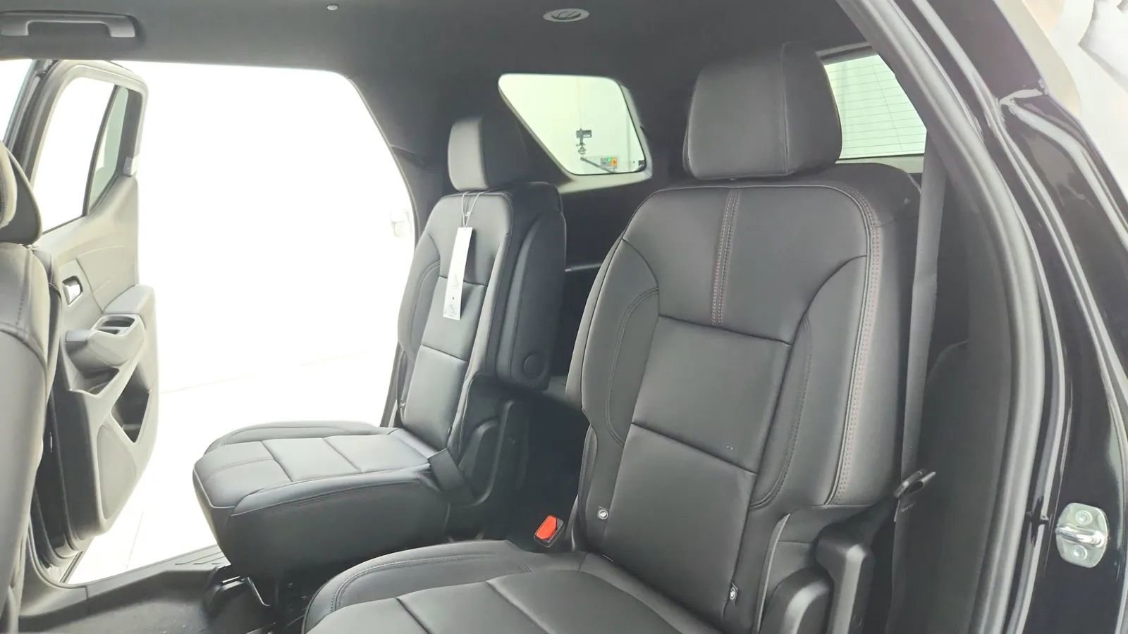 Used 2023 Chevrolet Traverse RS image 39