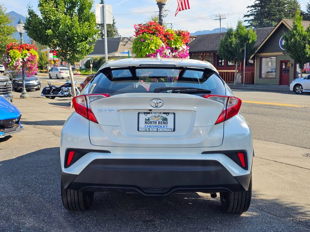 Used 2018 Toyota C-HR XLE FWD image 6