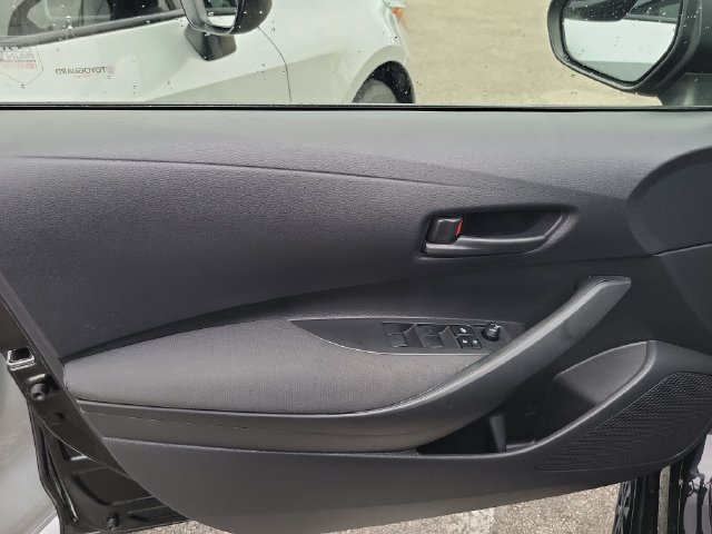 Used 2025 Toyota Corolla LE w/ LE Premium Package FWD image 12