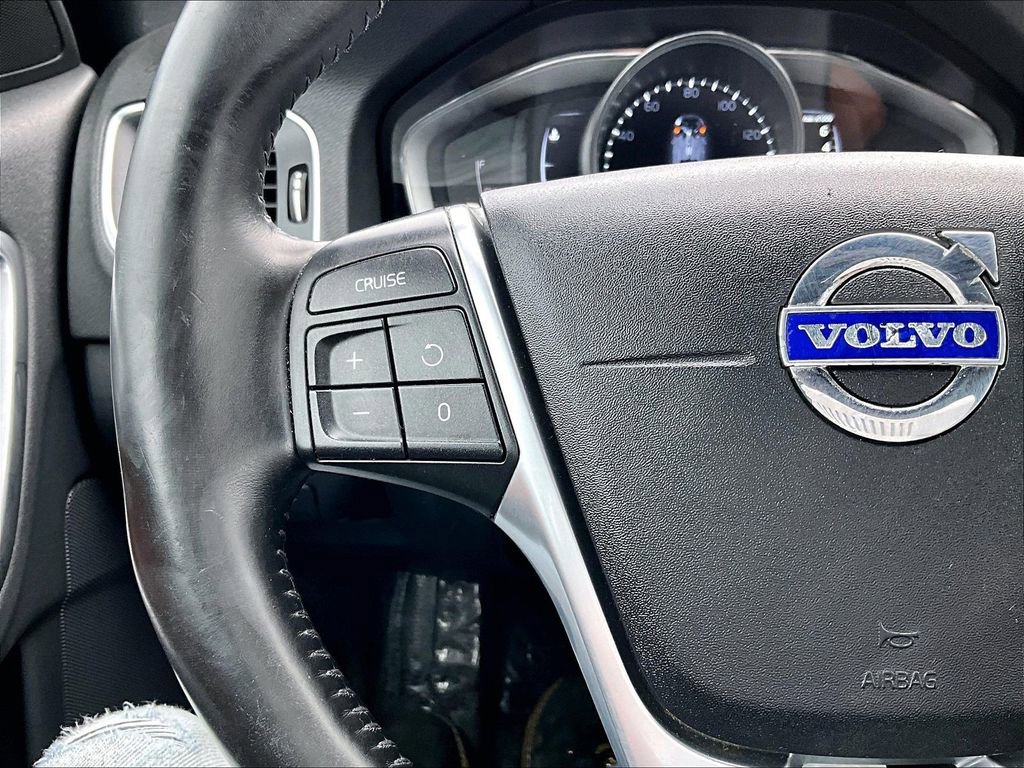 Used 2016 Volvo V60 T5 Premier w/ Climate Package image 16