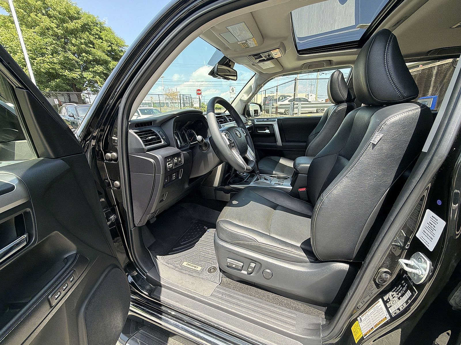 Used 2020 Toyota 4Runner Limited AWD/4WD image 10
