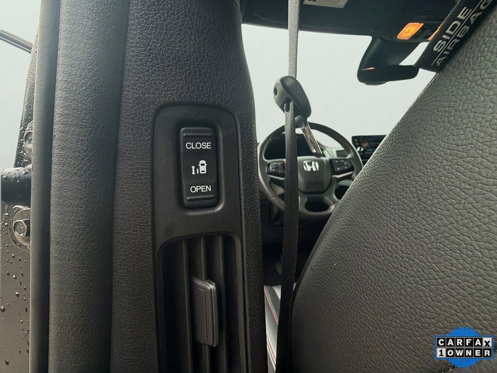 Used 2025 Honda Odyssey Sport-L image 22