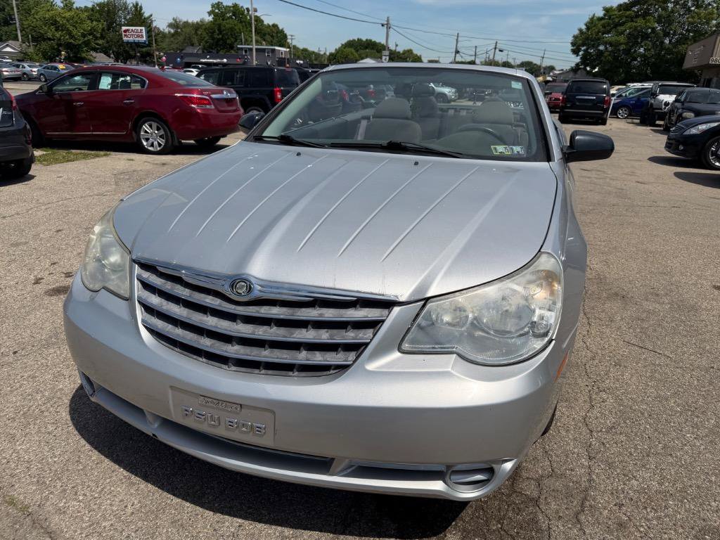 Used 2009 Chrysler Sebring LX w/ Convenience Group FWD image 2