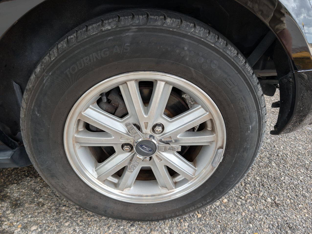 Used 2006 Ford Mustang Convertible RWD image 27