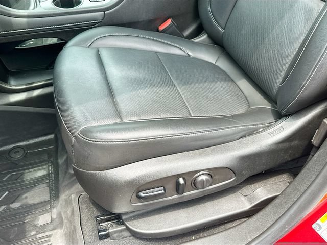 Used 2023 GMC Acadia SLT w/ LPO, Floor Liner Package FWD image 21