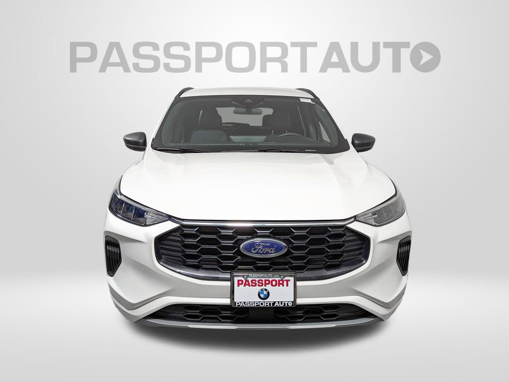 Used 2023 Ford Escape ST-Line w/ Tech Pack #1 image 9