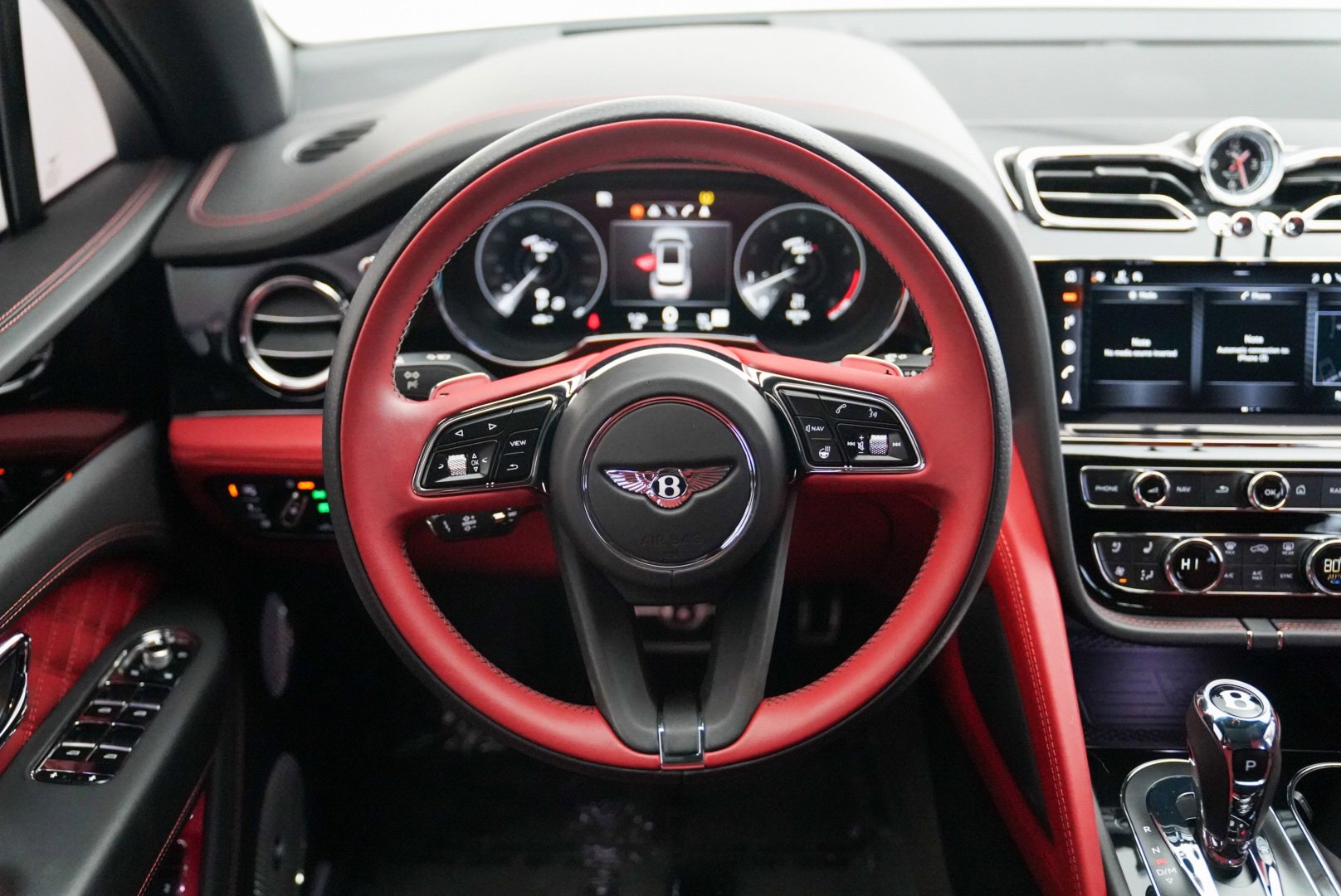 Used 2022 Bentley Bentayga image 70