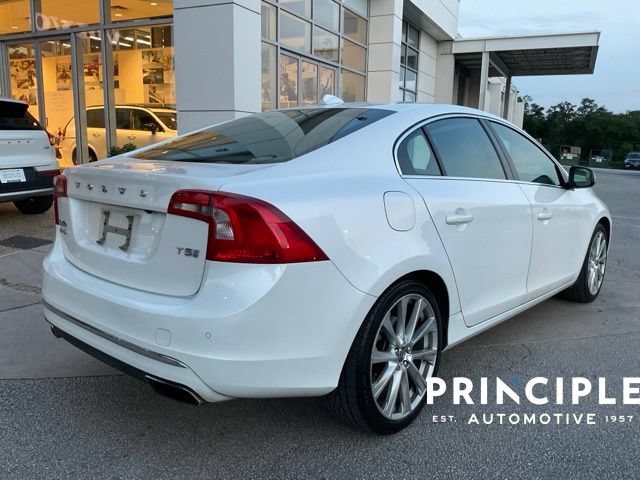 Used 2017 Volvo S60 T5 Inscription Platinum FWD image 5