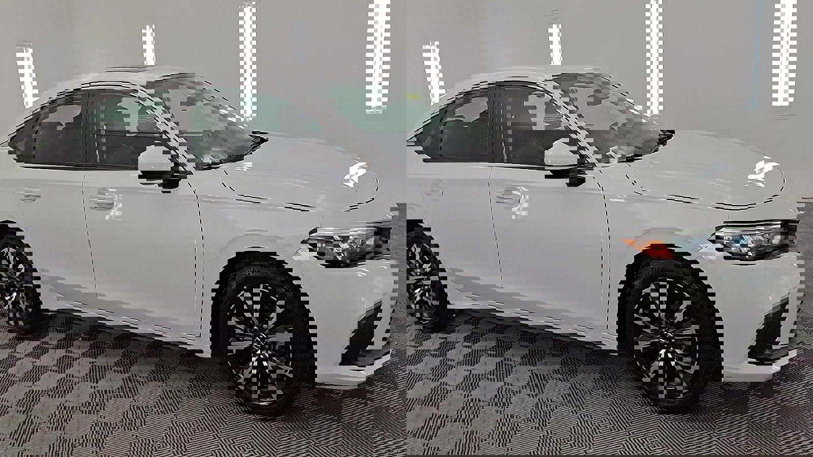 Used 2022 Honda Civic EX-L image 6