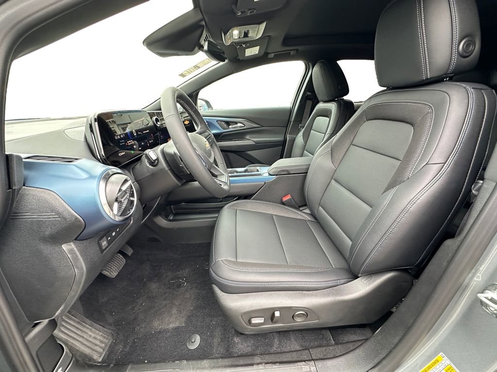 New 2026 Chevrolet Equinox EV LT image 9
