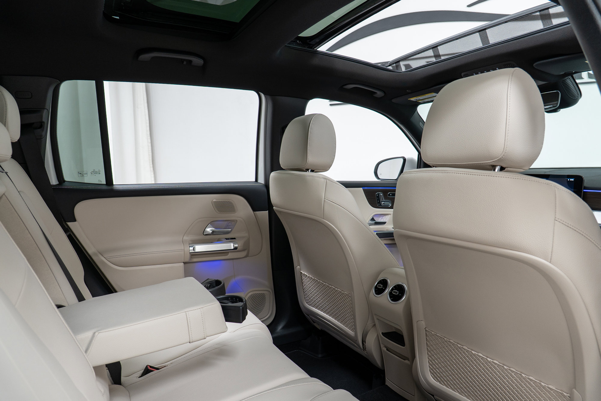 New 2026 Mercedes-Benz GLB 250 4MATIC image 23