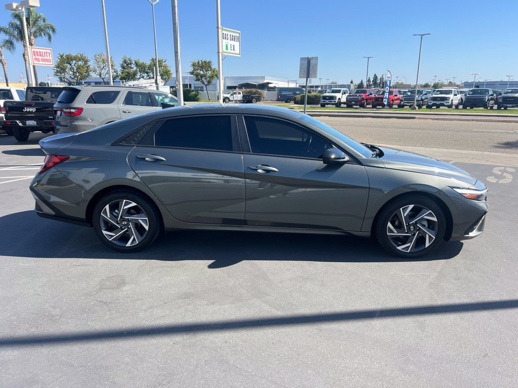 Used 2025 Hyundai Elantra Sport w/ Cargo Package FWD image 12