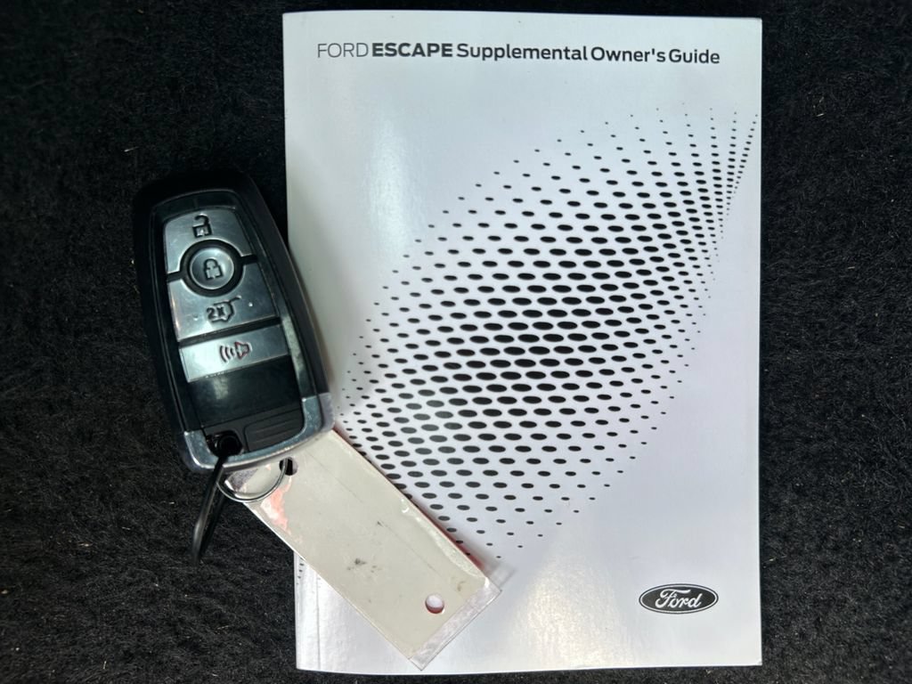 Used 2025 Ford Escape ST-Line FWD image 16