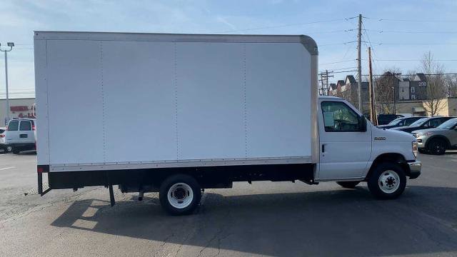 Used 2017 Ford E-450 and Econoline 450 Super Duty w/ Power Windows & Locks Group RWD image 9