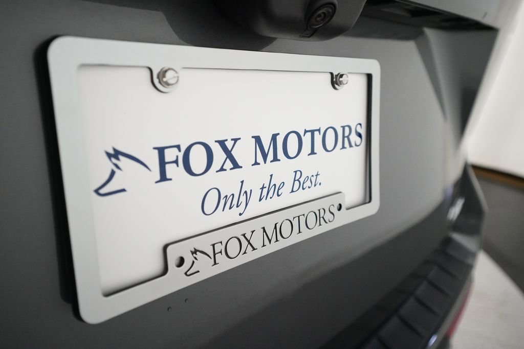 Used 2023 Ford Explorer XLT w/ Equipment Group 202A AWD/4WD image 39