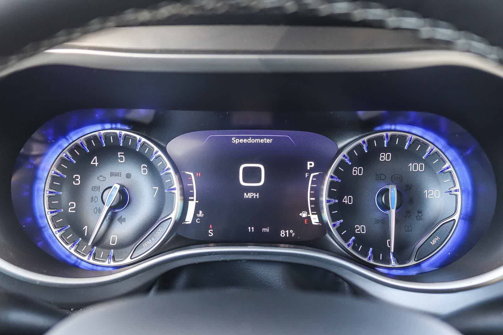 New 2027 Chrysler Pacifica Select FWD image 27