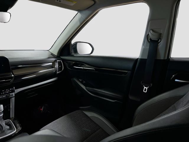 Certified 2024 Kia Seltos S image 23