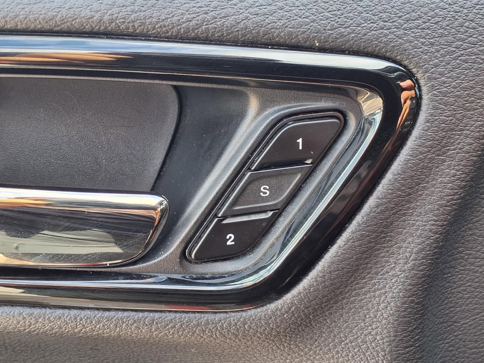 Used 2024 Dodge Durango GT RWD image 11
