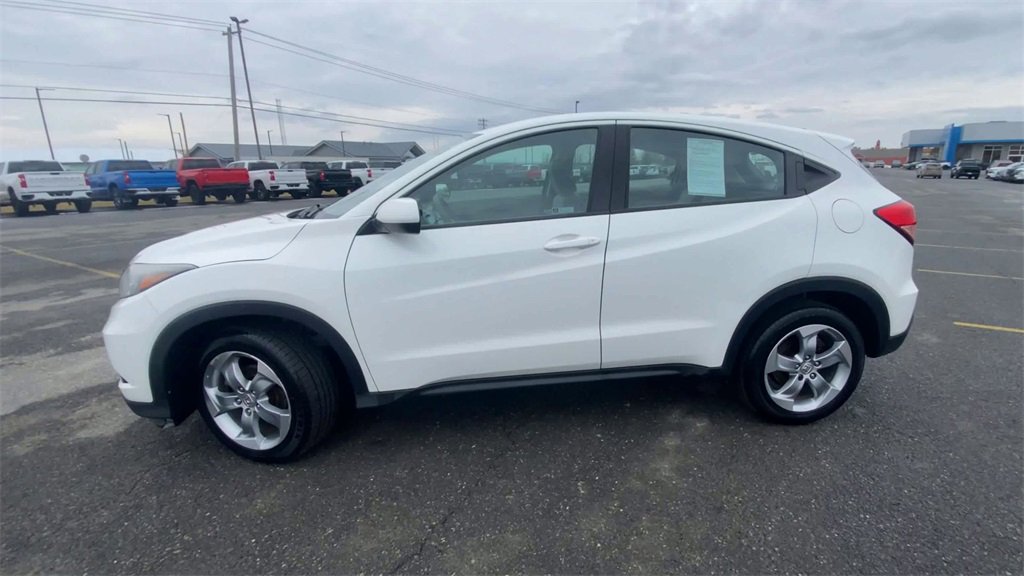 Used 2018 Honda HR-V LX image 5