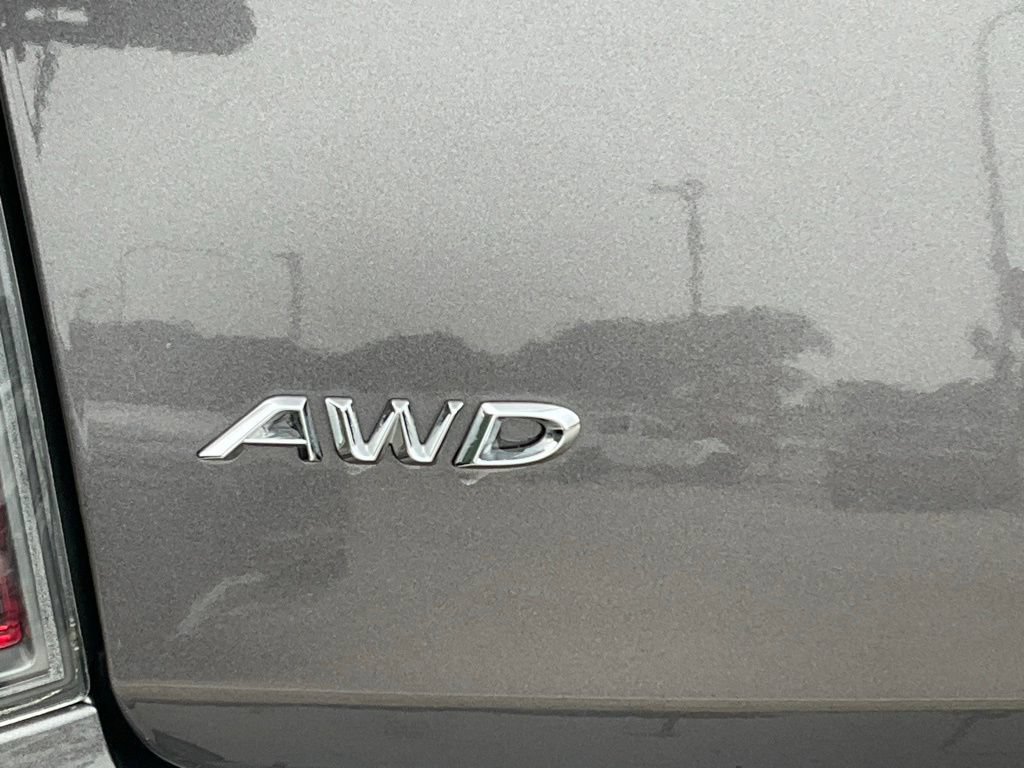 Used 2014 Chrysler 300 S AWD/4WD image 32