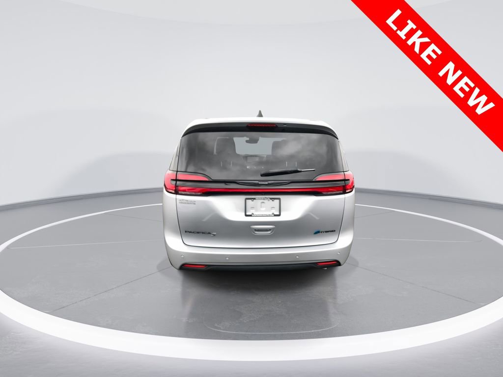 Used 2023 Chrysler Pacifica Limited w/ S Appearance Package image 7