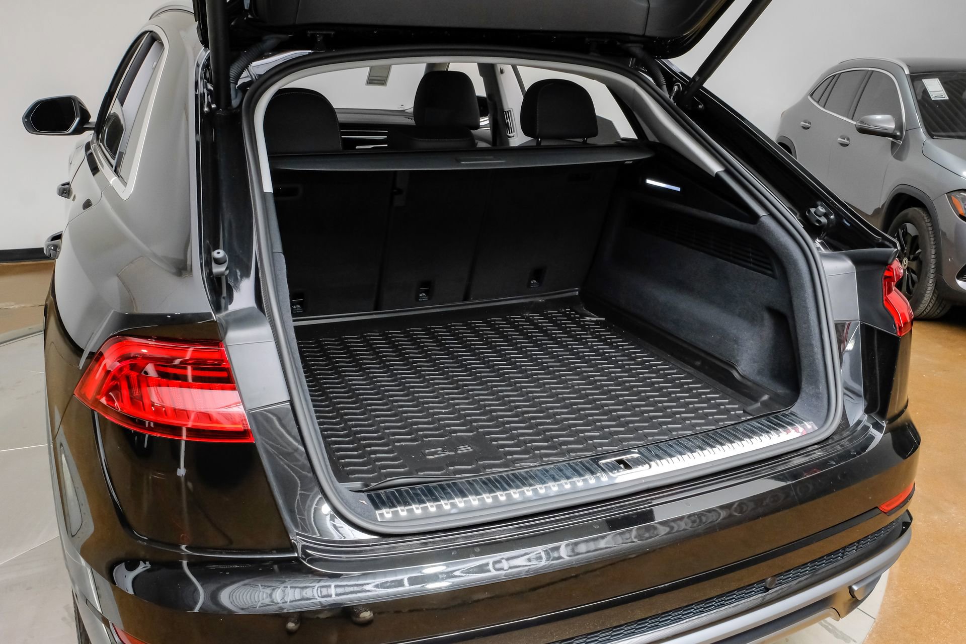 Used 2023 Audi Q8 Premium Plus w/ Premium Plus Package AWD/4WD image 57