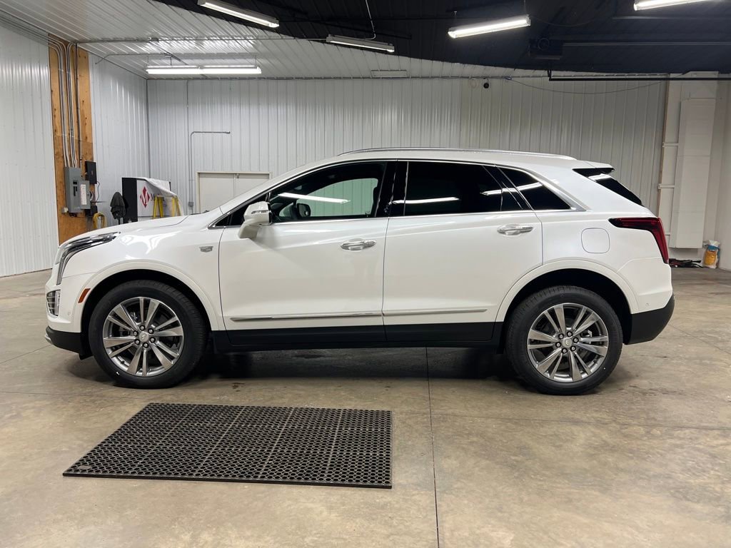 Certified 2026 Cadillac XT5 Premium Luxury w/ LPO, Floor Liner Package AWD/4WD image 5