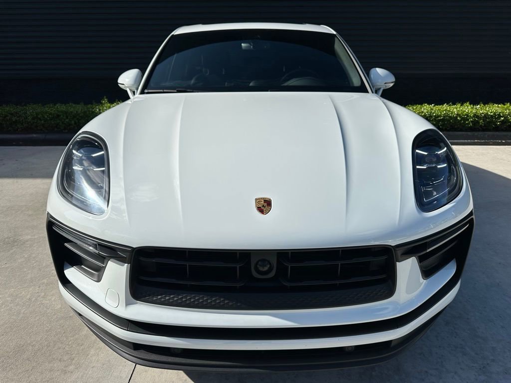 Certified 2023 Porsche Macan AWD/4WD image 8