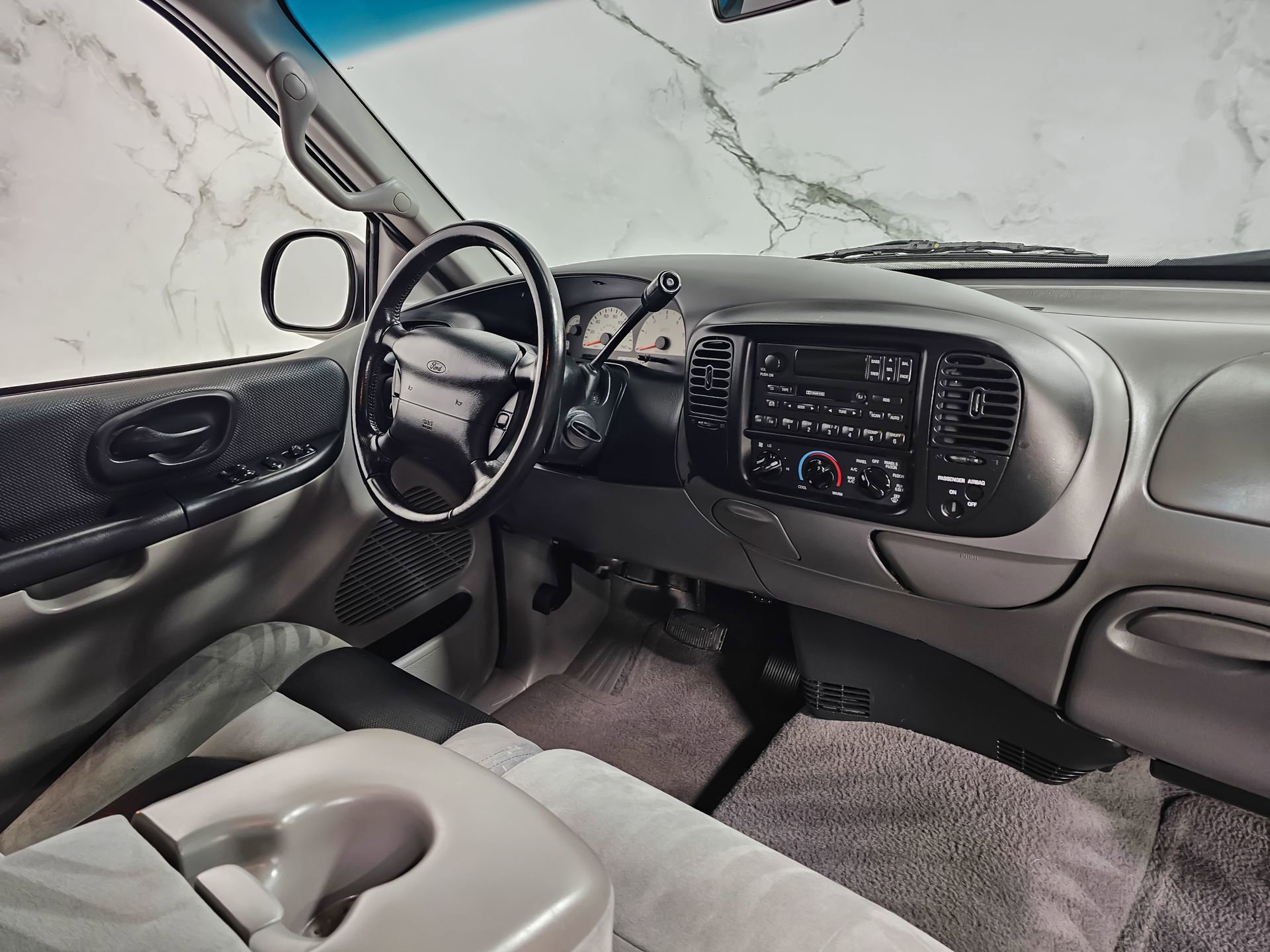 Used 2000 Ford F150 Lightning RWD image 19