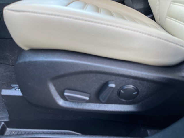 Used 2024 Ford Edge SEL w/ Convenience Package AWD/4WD image 13