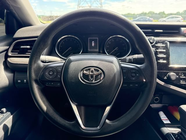 Used 2020 Toyota Camry LE FWD image 21