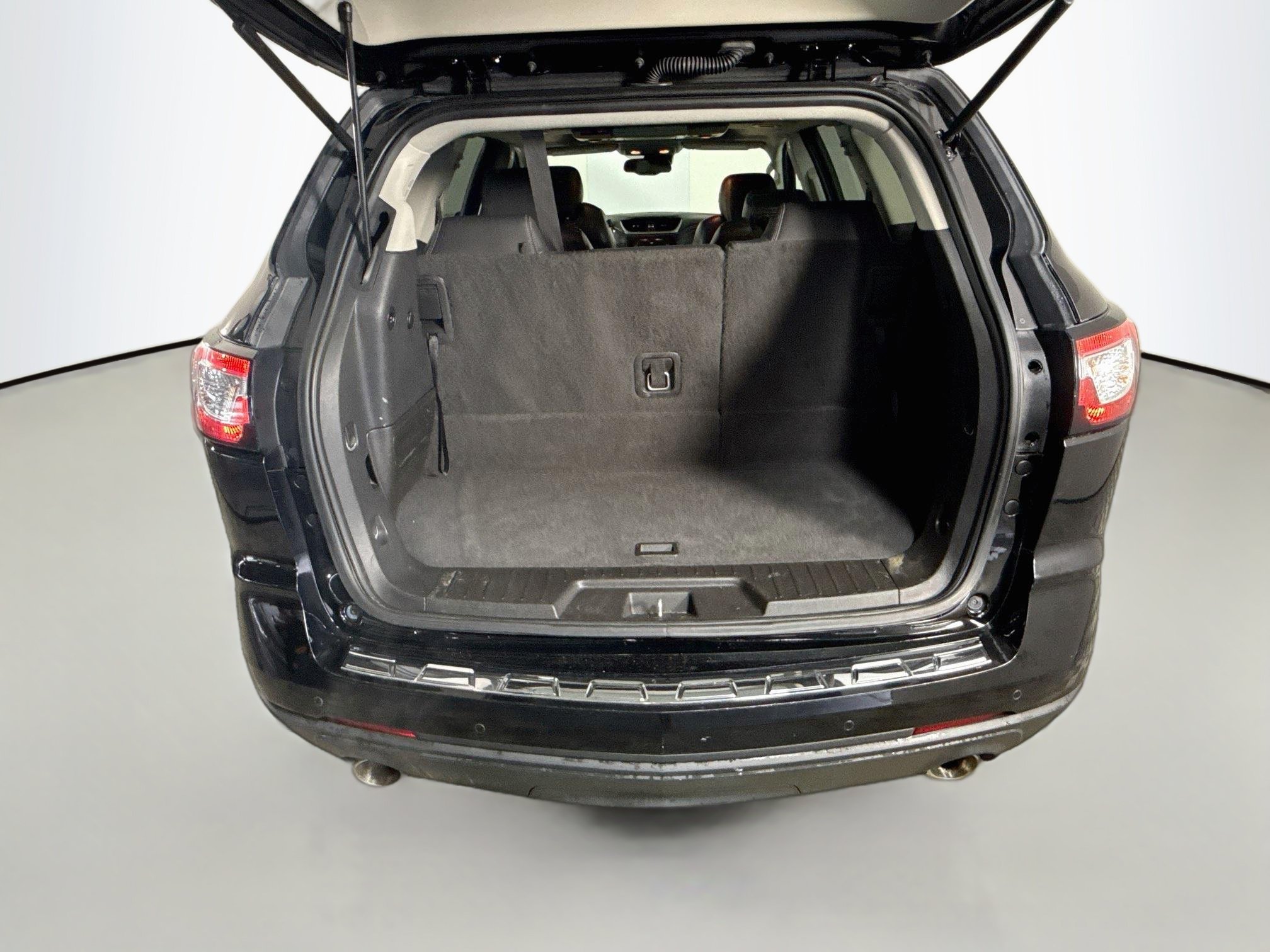 Used 2016 Chevrolet Traverse LTZ w/ LPO, 'HIT The Road' Package AWD/4WD image 34