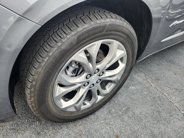 Used 2021 Buick Enclave Avenir w/ Avenir Technology Package image 25