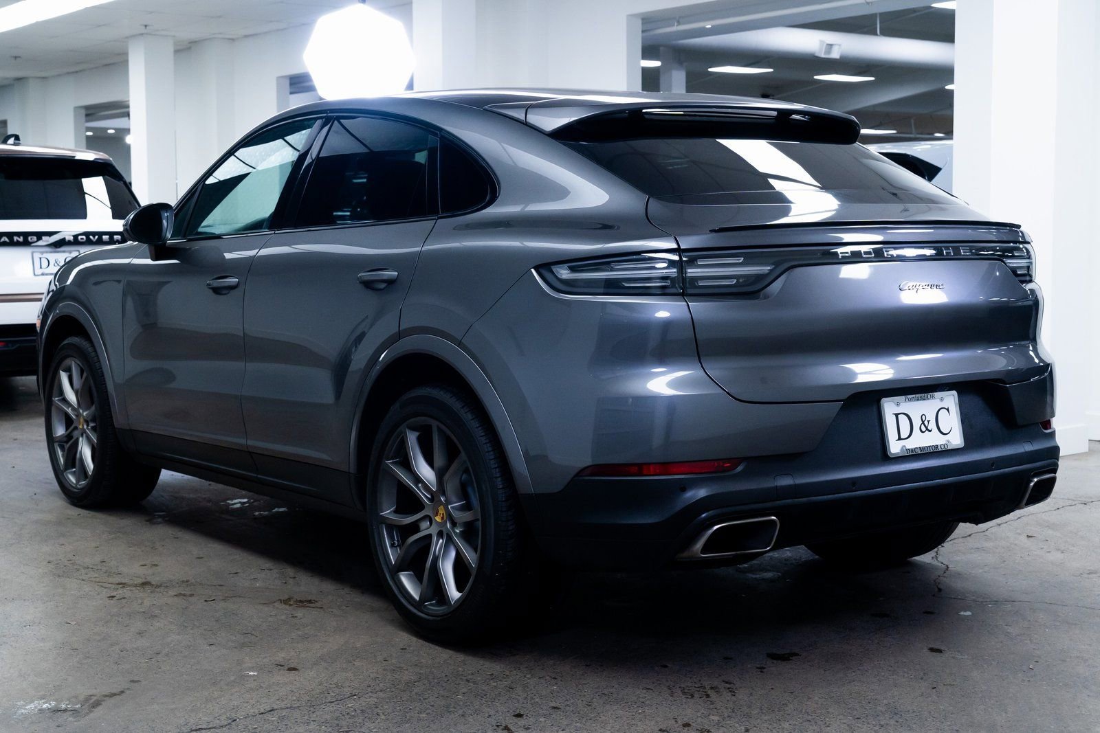 Used 2022 Porsche Cayenne Coupe image 4