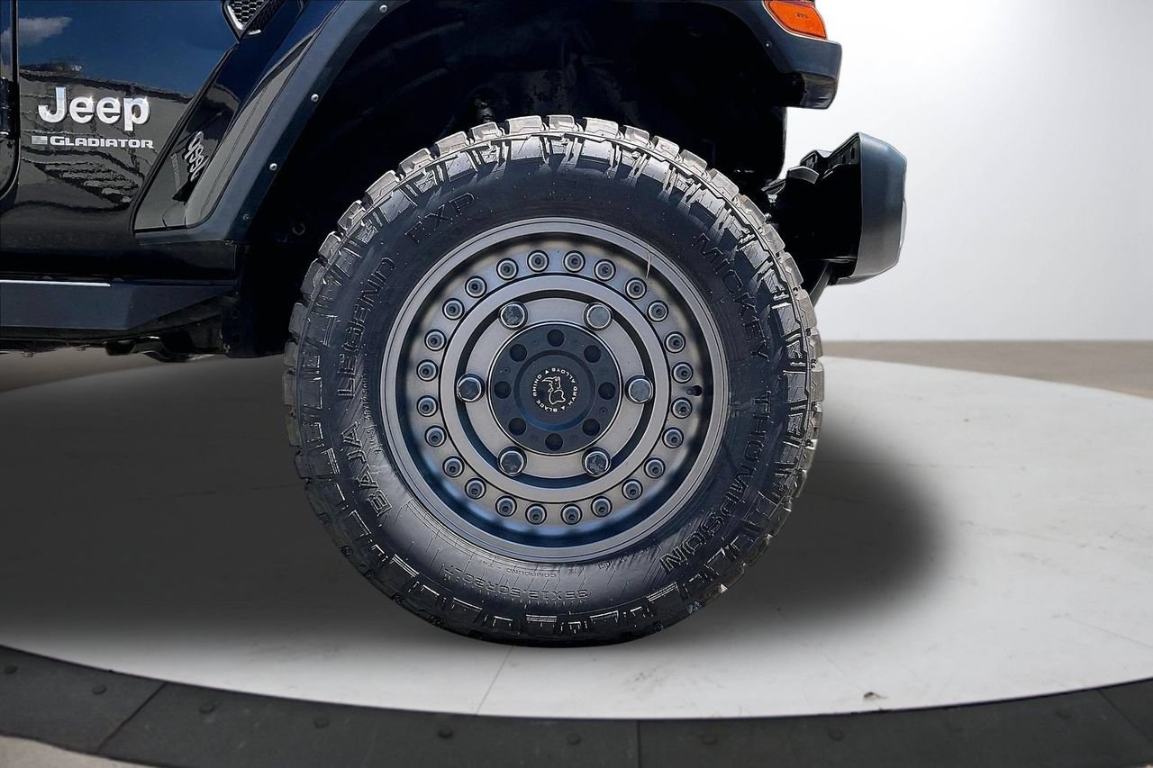 Used 2023 Jeep Gladiator Overland AWD/4WD image 34