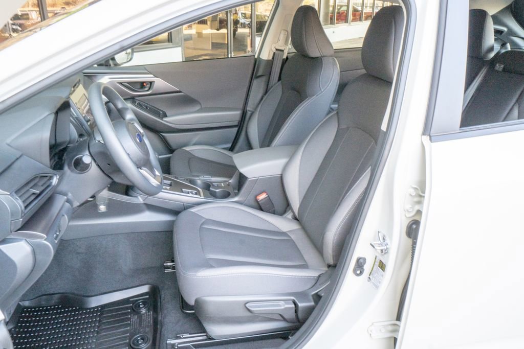 Certified 2025 Subaru Impreza 2.0i image 8
