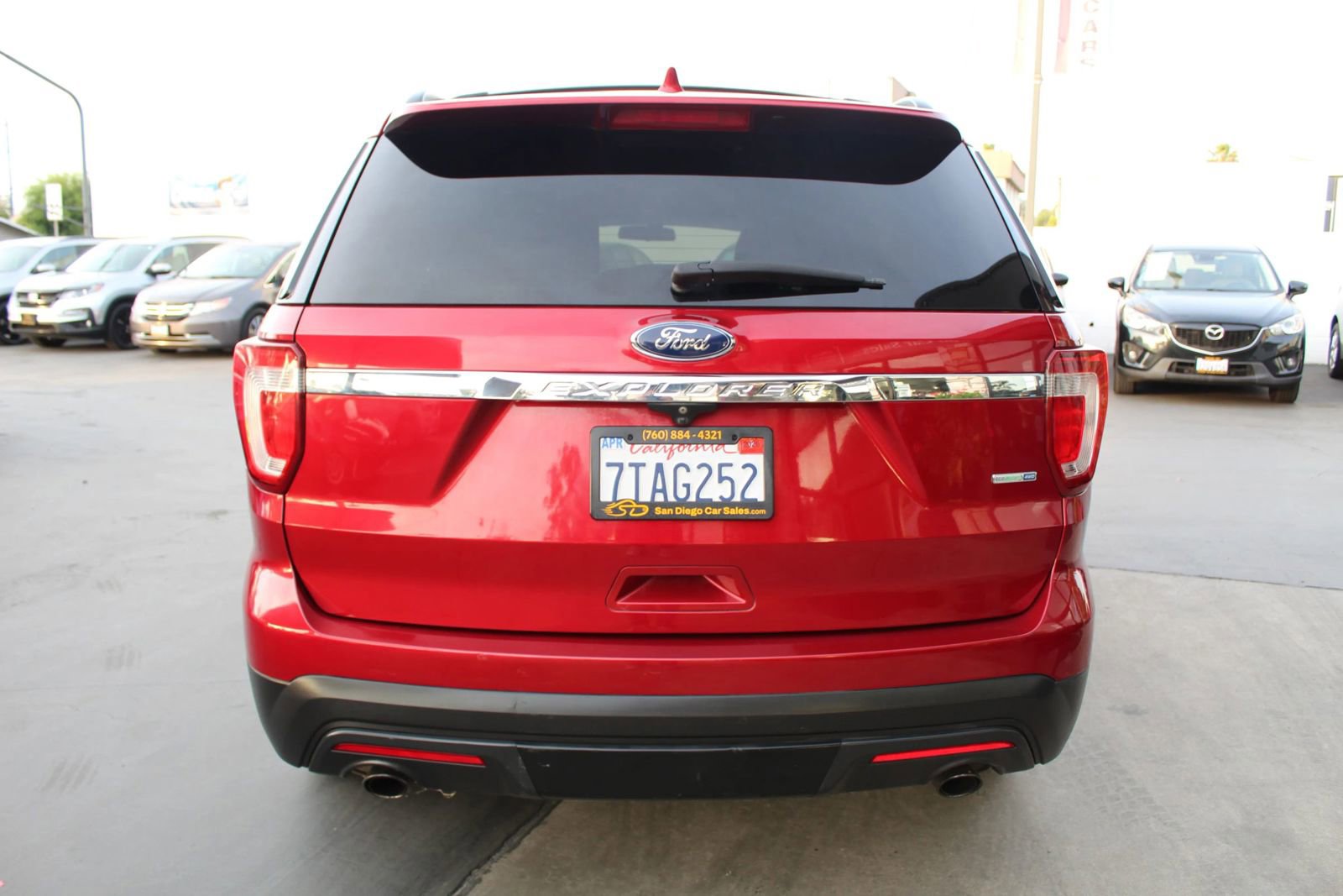 Used 2016 Ford Explorer 4WD w/ Class II Trailer Tow Package image 4