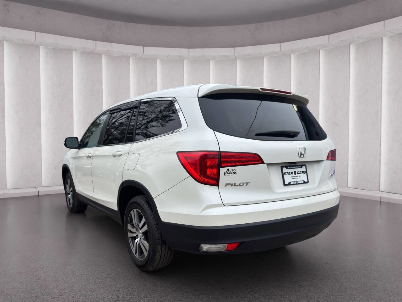 Used 2017 Honda Pilot EX-L image 3