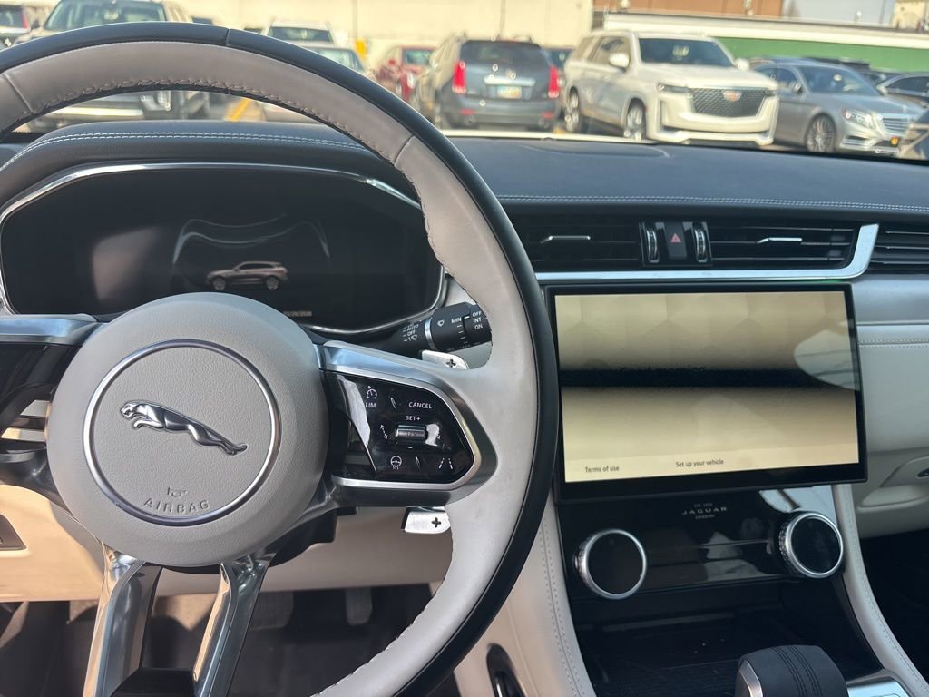 Used 2024 Jaguar F-PACE R-Dynamic S image 8