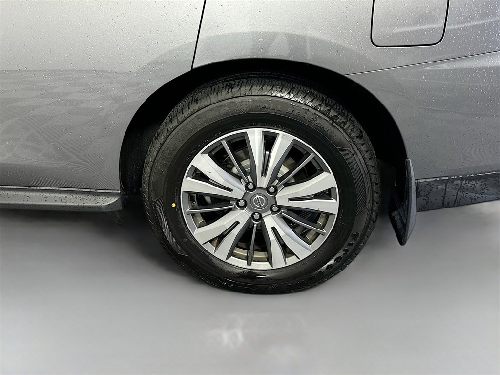 Used 2020 Nissan Pathfinder S image 31