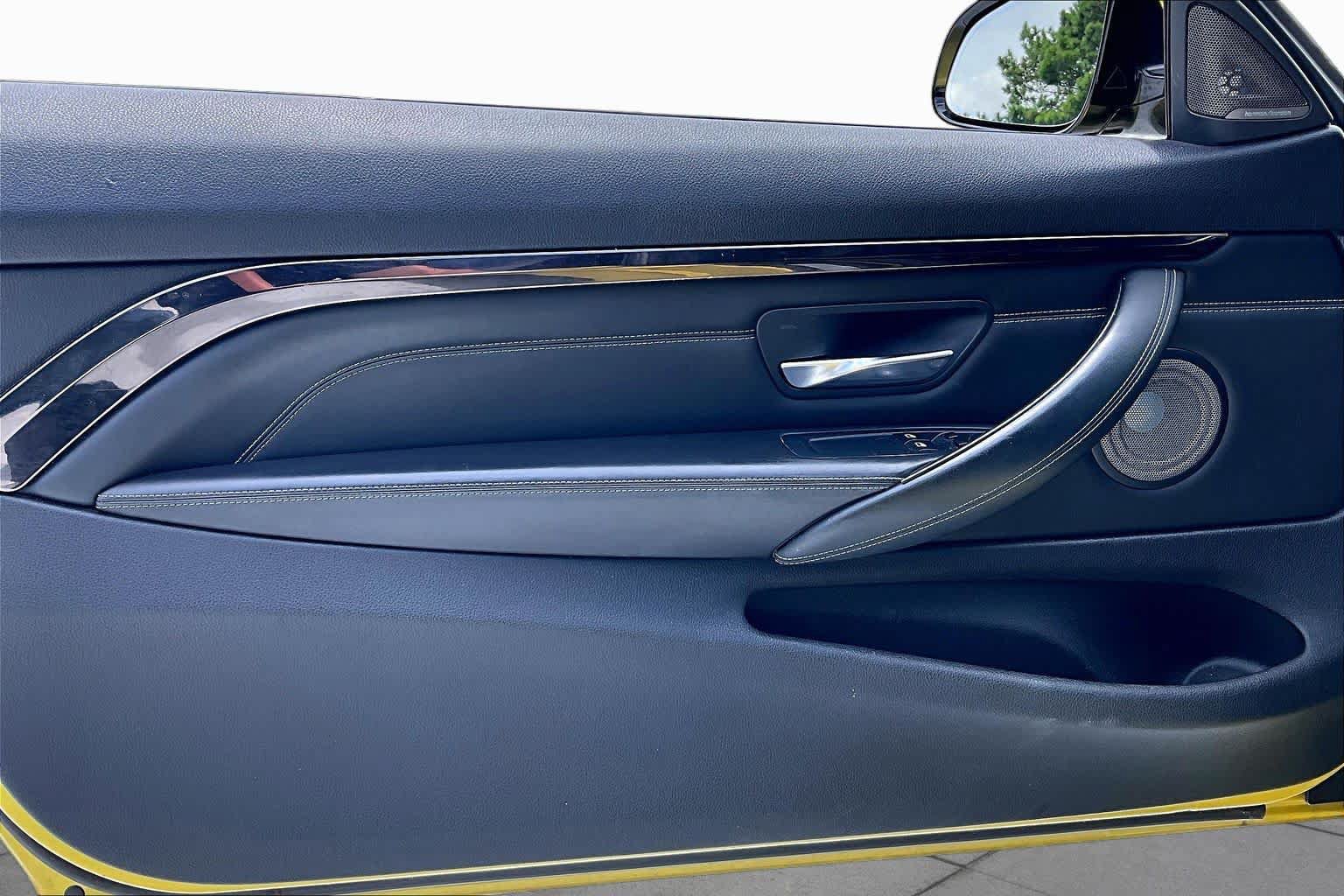 Used 2015 BMW M4 Coupe RWD image 21