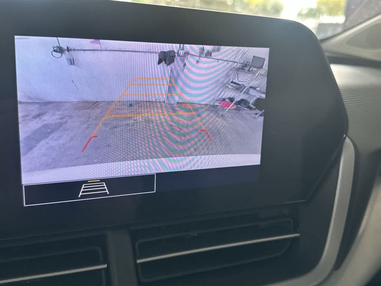 Used 2025 Chevrolet Trax LS FWD image 19